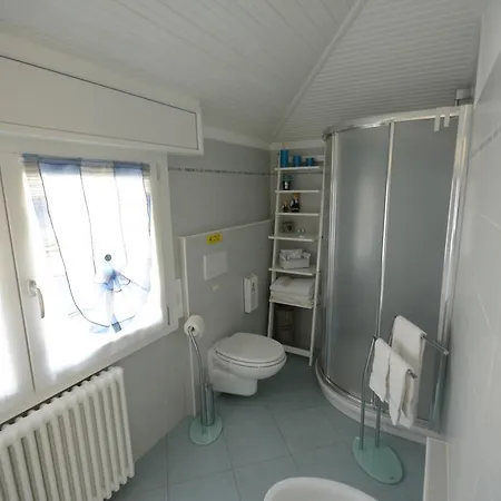 Franca Apartament Como
